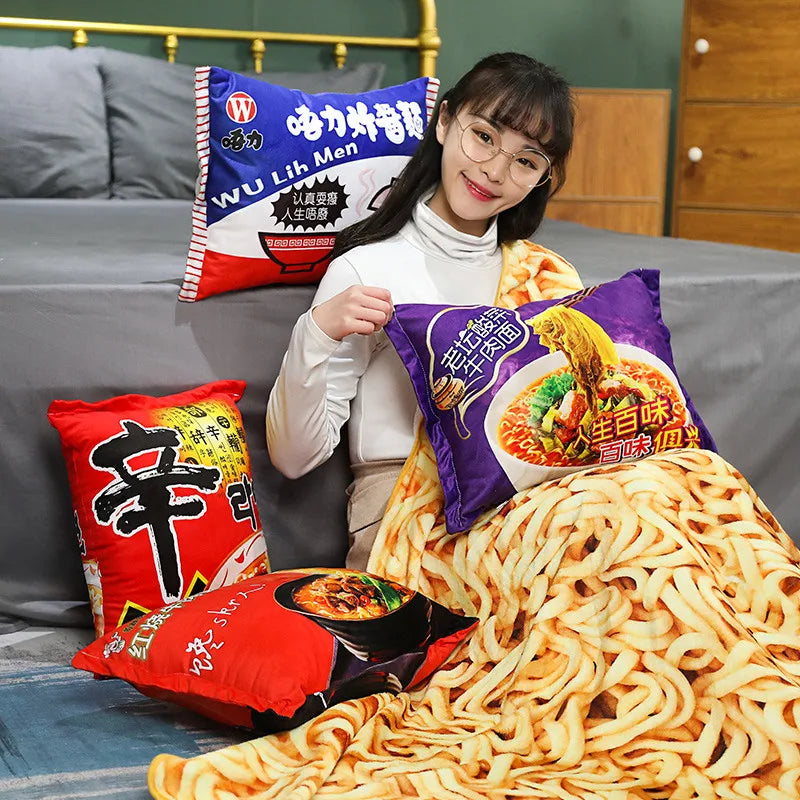 お腹がすきましたか?心温まる特大即席麺をご自宅にお届けします、どんな味がいいですか?